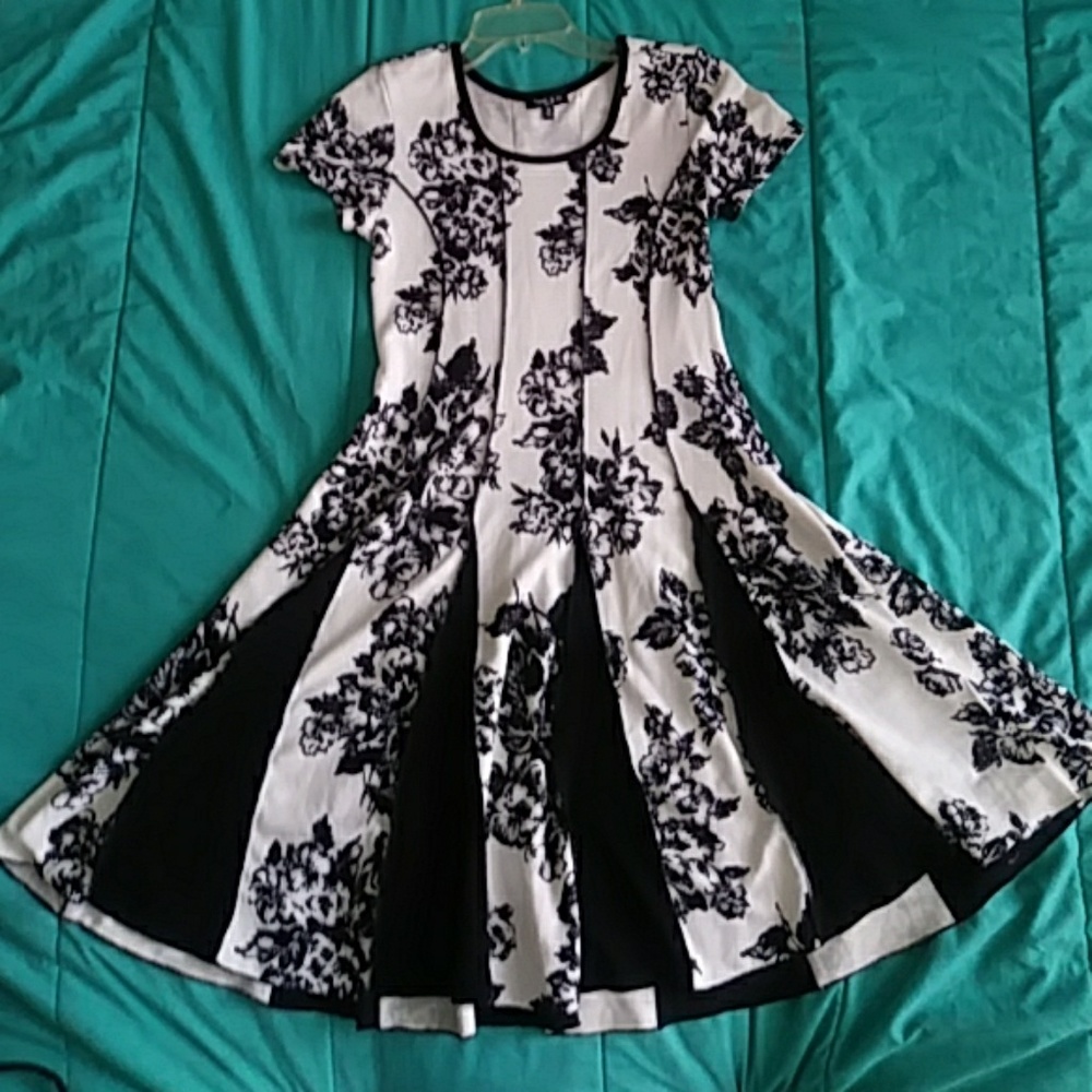 Black and white floral fit n' flare dress